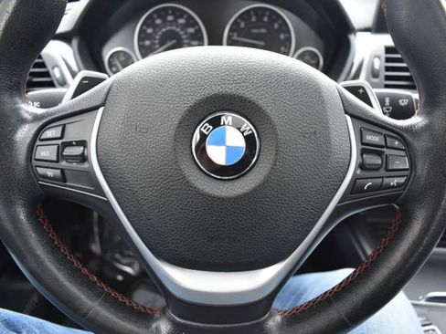 Used 2016 BMW 328i xDrive Sedan w/ Technology Package image 21