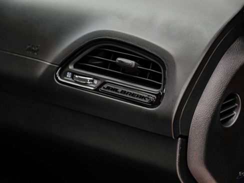 Used 2022 Dodge Challenger SRT Hellcat image 83