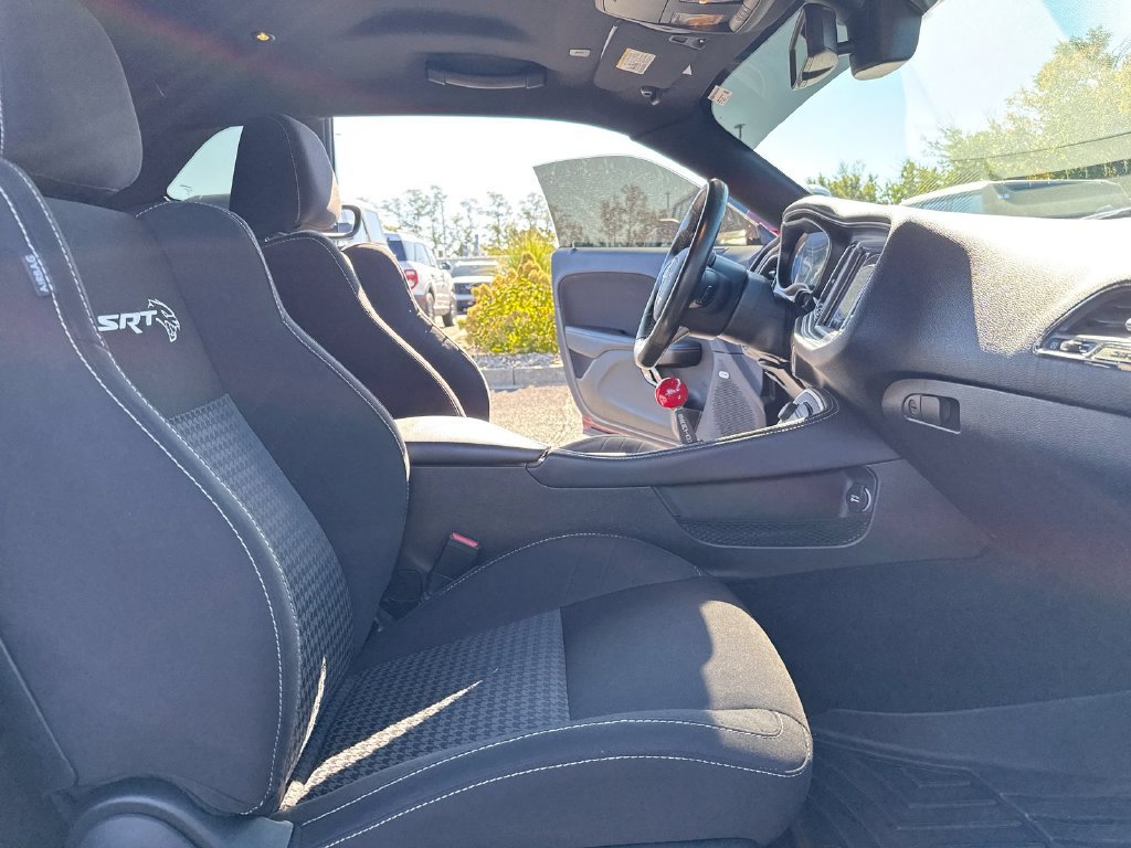 Used 2019 Dodge Challenger SRT Hellcat RWD image 21