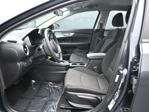Used 2023 Kia Forte LXS image 23