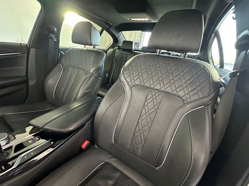 Used 2018 BMW 530i image 23