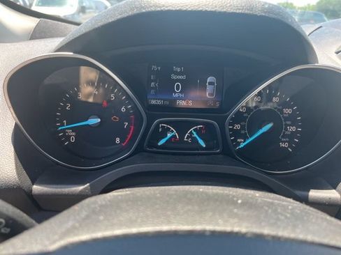 Used 2018 Ford Escape SE w/ SE Sync 3 Package FWD image 20