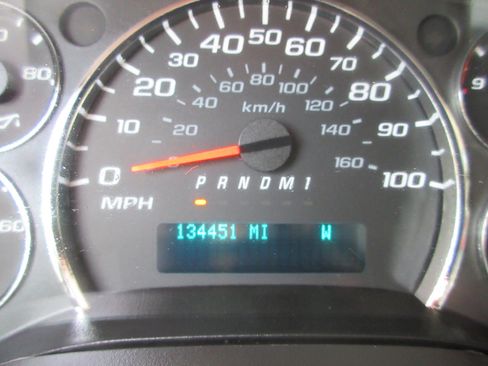 Used 2017 GMC Savana 3500 image 35