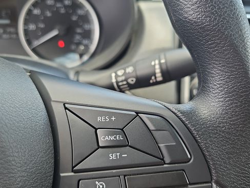 Used 2025 Nissan Versa S FWD image 23