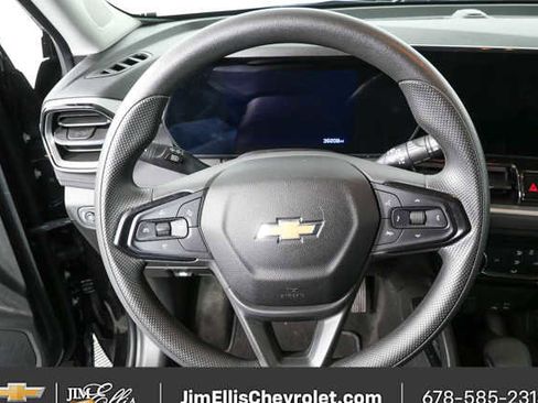 Used 2025 Chevrolet TrailBlazer LT image 8