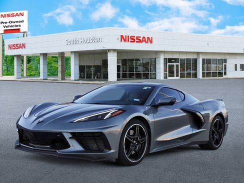 Used 2022 Chevrolet Corvette Stingray Preferred Cpe w/ Z51 Performance Package image 2