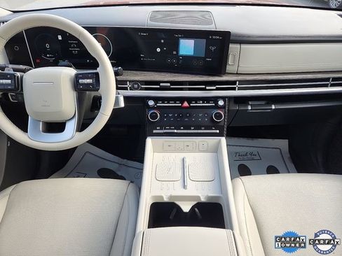 Certified 2024 Hyundai Santa Fe Limited image 8