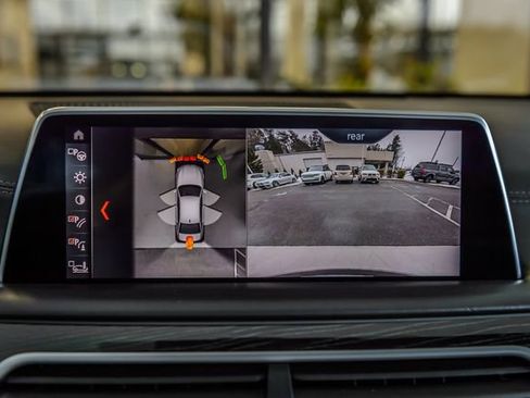 Used 2019 BMW 740i w/ Executive Package image 19