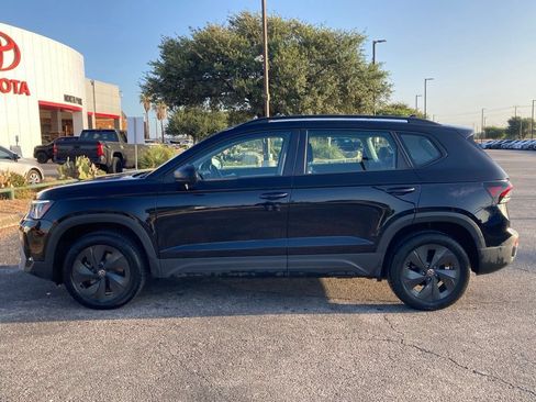 Used 2025 Volkswagen Taos S FWD image 6