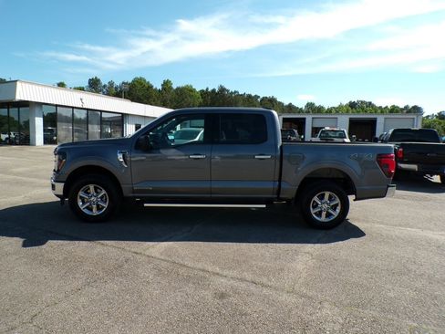 Used 2025 Ford F150 XLT w/ Equipment Group 301A Standard AWD/4WD image 4