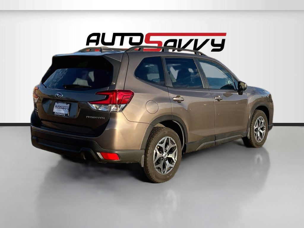 Used 2023 Subaru Forester Premium AWD/4WD image 7