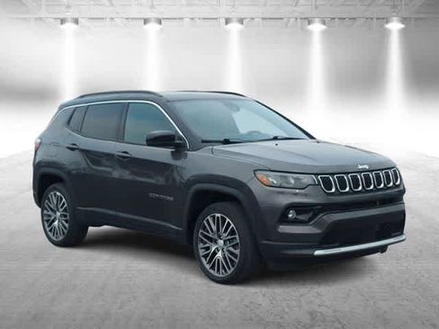 Used 2023 Jeep Compass Limited w/ Elite Group AWD/4WD image 2