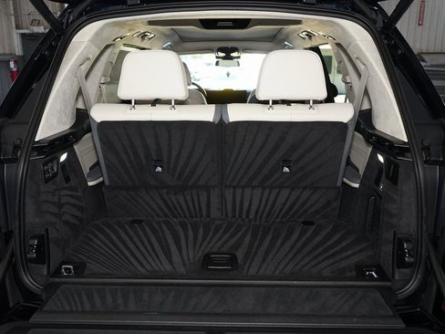 Used 2024 BMW X7 M60i w/ Executive Package image 34