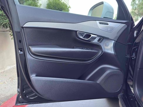 Used 2016 Volvo XC90 T6 R-Design w/ Vision Package image 47