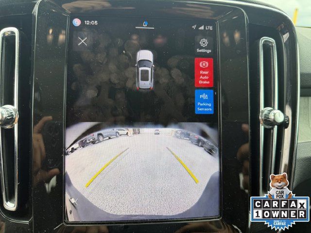 Used 2025 Volvo XC40 B5 Core AWD/4WD image 9