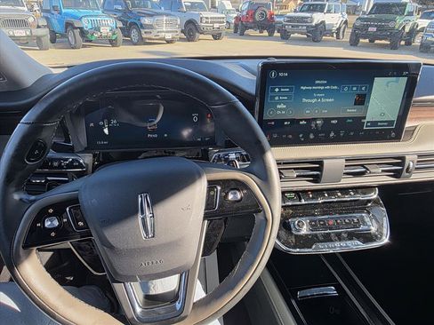 New 2026 Lincoln Corsair Reserve w/ Jet Appearance Package image 10