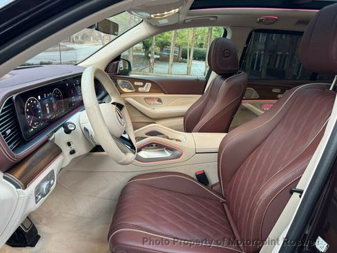 Used 2024 Mercedes-Benz Maybach GLS 600 Maybach GLS 600 4MATIC SUV image 22