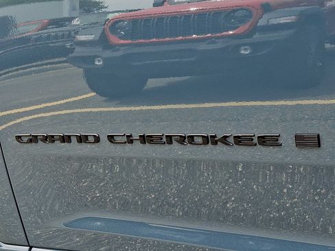 New 2026 Jeep Grand Cherokee Limited AWD/4WD image 21