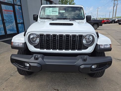 New 2025 Jeep Gladiator Sport image 8