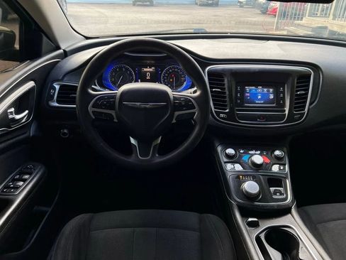 Used 2015 Chrysler 200 Limited image 17