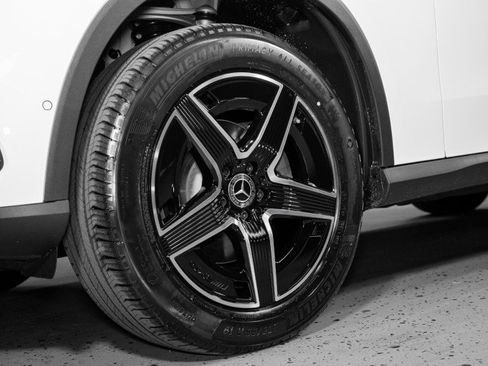 New 2026 Mercedes-Benz GLC 300 image 27