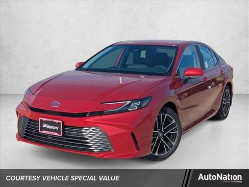 Used 2026 Toyota Camry XLE FWD image 1