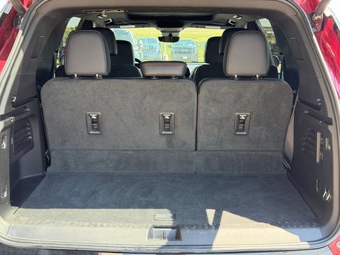 Used 2024 Chevrolet Traverse RS w/ LPO, Floor Liner Package AWD/4WD image 10