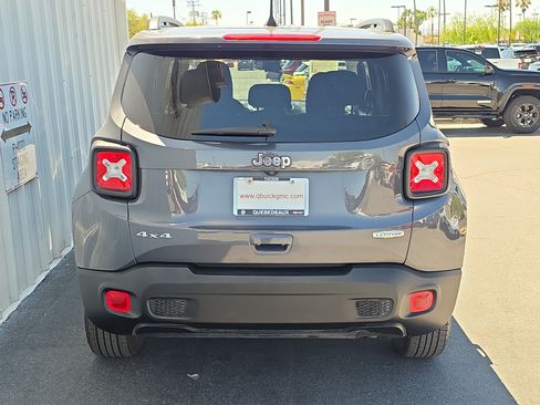 Used 2022 Jeep Renegade Latitude AWD/4WD image 6