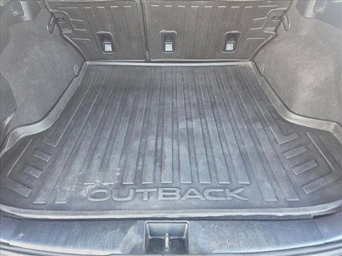 Used 2017 Subaru Outback 2.5i Limited image 6