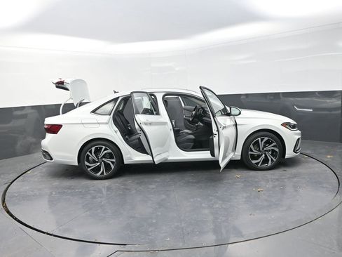 New 2026 Volkswagen Jetta SEL FWD image 36