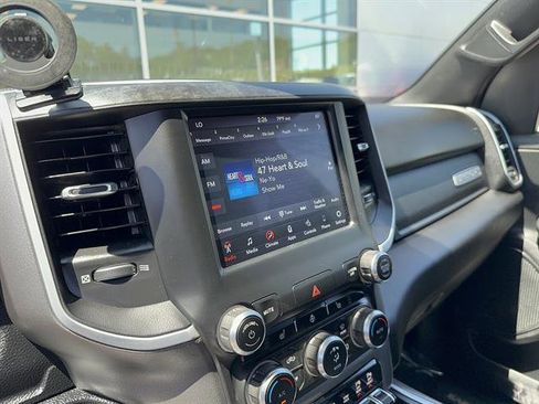 Used 2020 RAM 1500 Big Horn AWD/4WD image 9