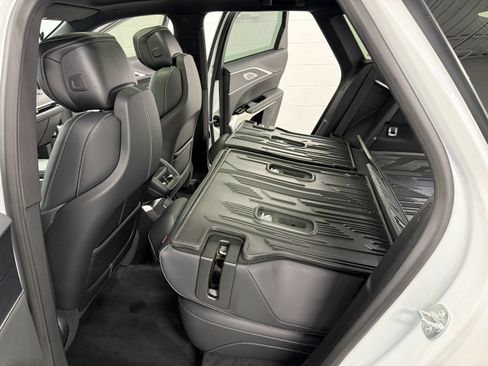 Used 2024 Cadillac Lyriq Sport RWD image 18