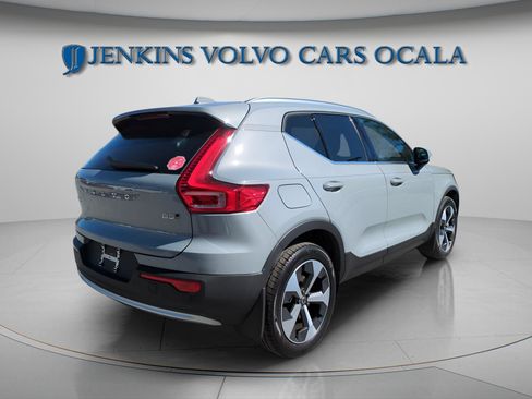 New 2025 Volvo XC40 B5 Core w/ Protection Package Premier image 8