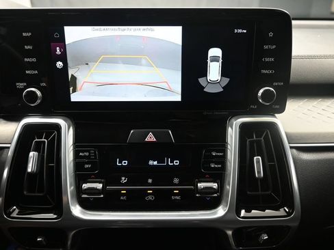 Used 2023 Kia Sorento SX AWD/4WD image 11
