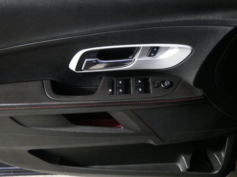 Used 2015 Chevrolet Equinox LT w/ Driver Convenience Package image 19