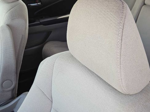 Used 2016 Honda Pilot LX image 14