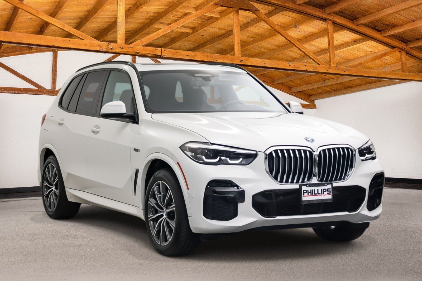 Used 2022 BMW X5 xDrive45e w/ M Sport Package AWD/4WD image 7