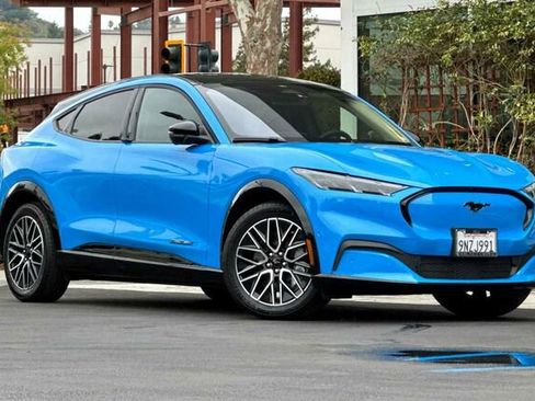 Used 2024 Ford Mustang Mach-E Premium image 2