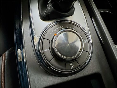 Used 2018 Nissan Armada SL w/ Moonroof Package image 15