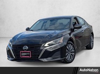 Used 2025 Nissan Altima 2.5 SV video 1