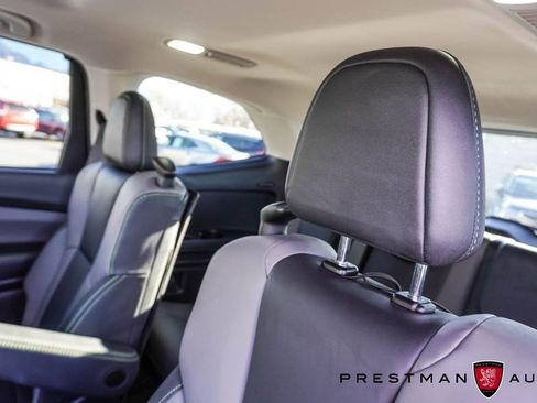 Used 2024 Subaru Ascent Onyx Edition image 48