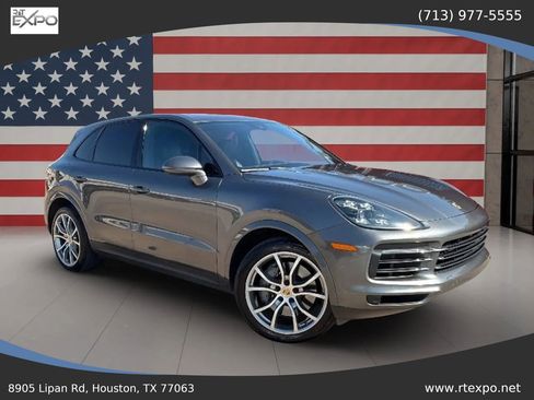 Used 2019 Porsche Cayenne S AWD/4WD image 1