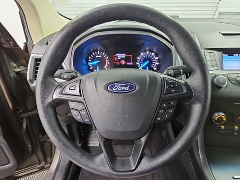 Used 2019 Ford Edge SE FWD image 21