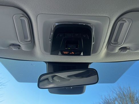 Used 2025 Toyota Corolla LE image 34