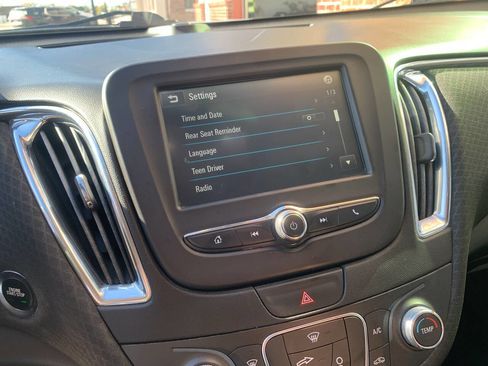 Used 2018 Chevrolet Malibu LT image 22