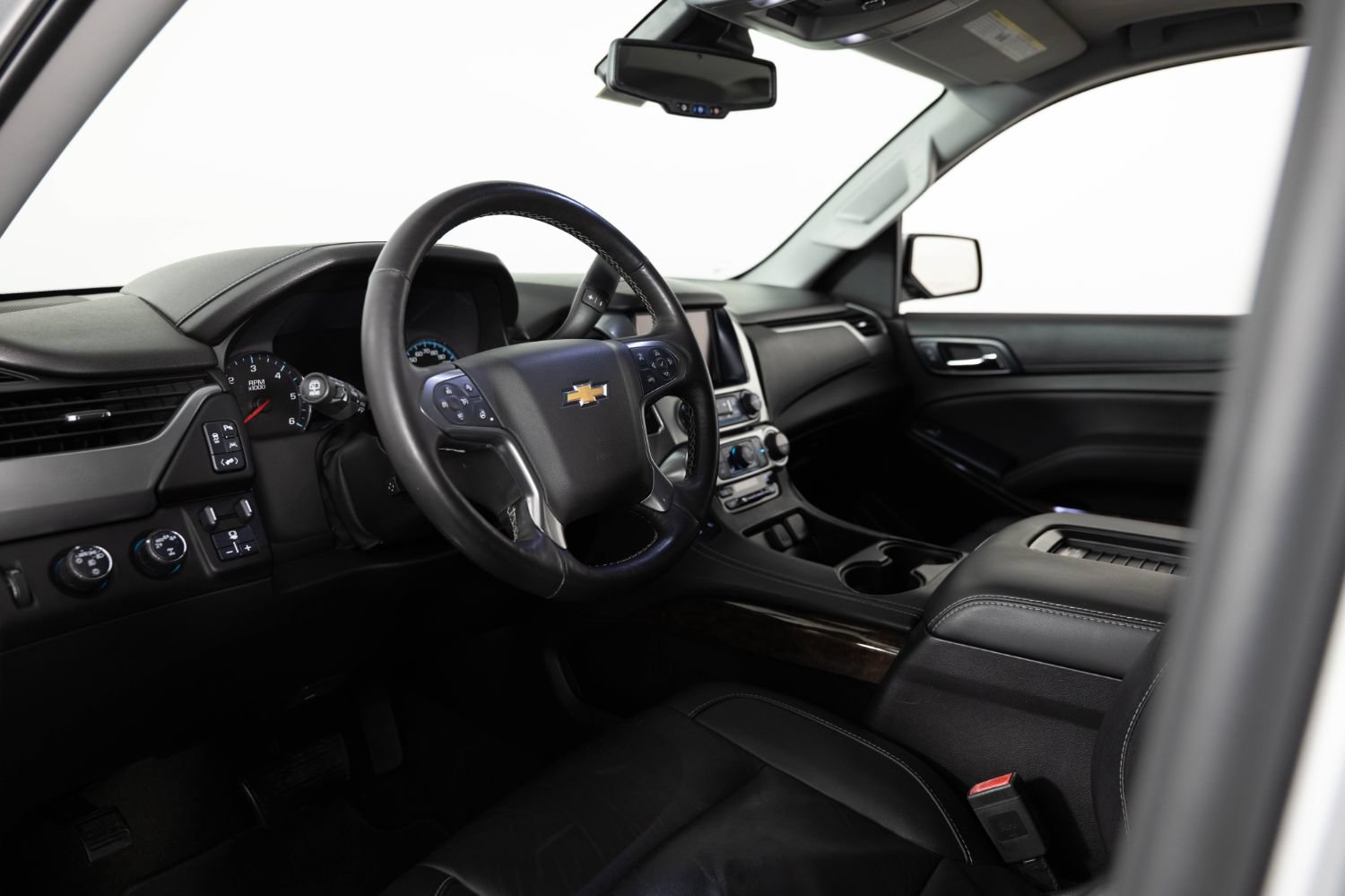Used 2017 Chevrolet Tahoe LT w/ LT Signature Package AWD/4WD image 12