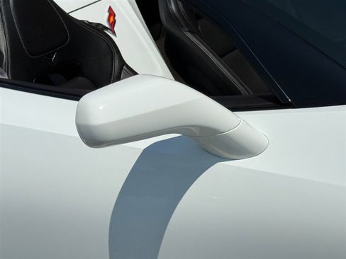 Used 2016 Chevrolet Corvette Z06 w/ 3LZ Preferred Equipment Group image 32