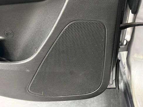 Used 2021 Jeep Cherokee Latitude image 32