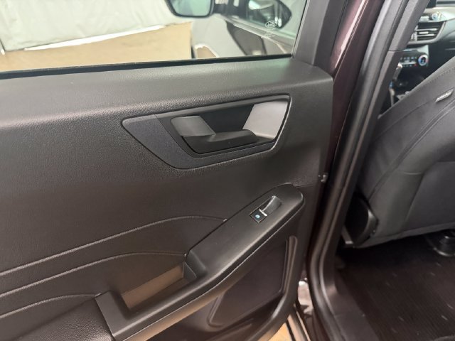 Certified 2023 Ford Escape Active AWD/4WD image 27