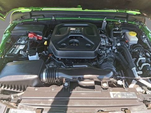 Used 2019 Jeep Wrangler Unlimited Rubicon AWD/4WD image 32